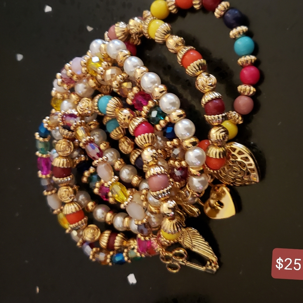 Bracelets - Picture 3 of 5